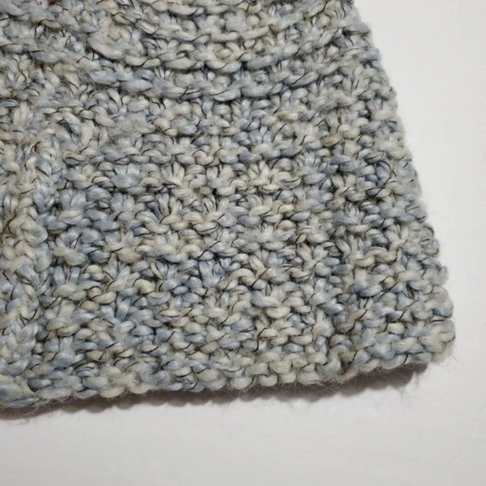 Calvin Klein Blue Cream Acrylic Wool Blend Beanie Hat Winter Snow Chunky Knit